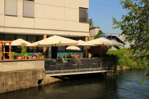 Terrasse am Wasser